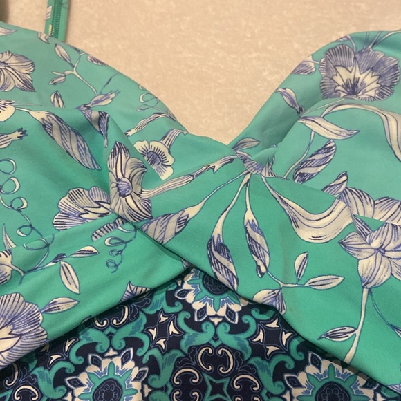 LANDS’ END Size 12 Tankini Top Padded Adjustable Straps Nylon/Spandex - Picture 2 of 9